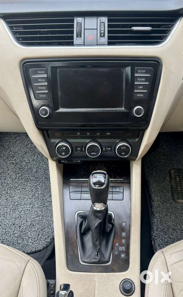 Skoda Octavia 2013-2017 Style Plus 1.8 Tsi At, 2016, Petrol