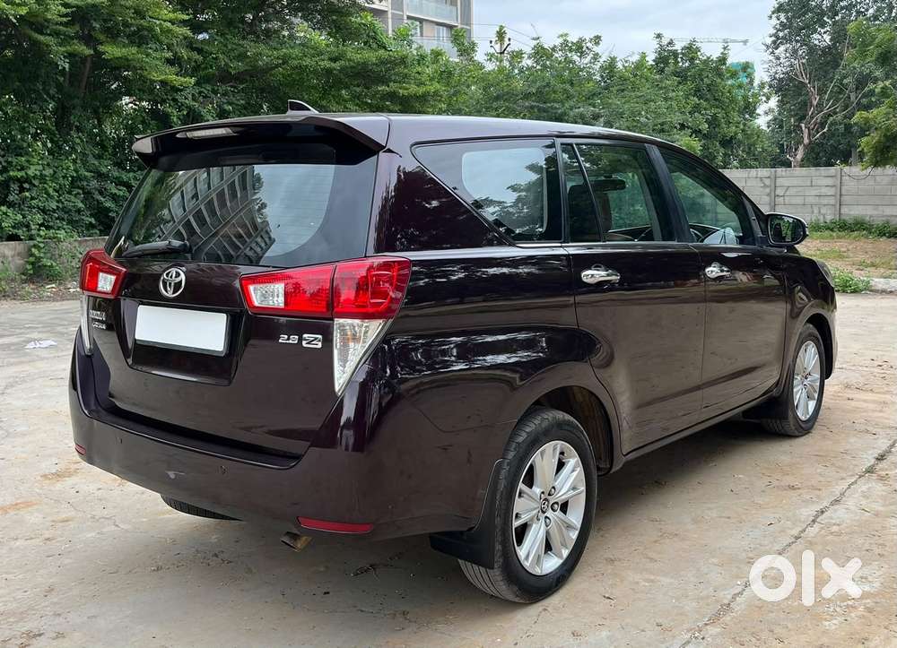 Toyota Innova Crysta 2.8z Automatic, 2016, Diesel
