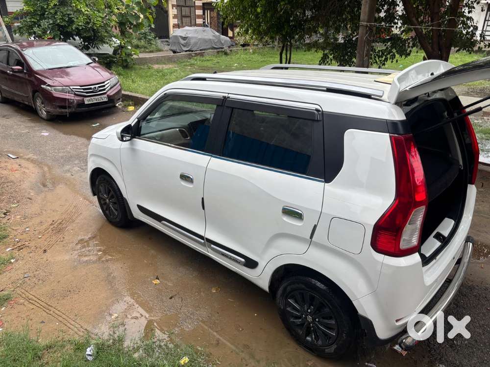 New Car Zxi Automatic With Led Screen And Flouring