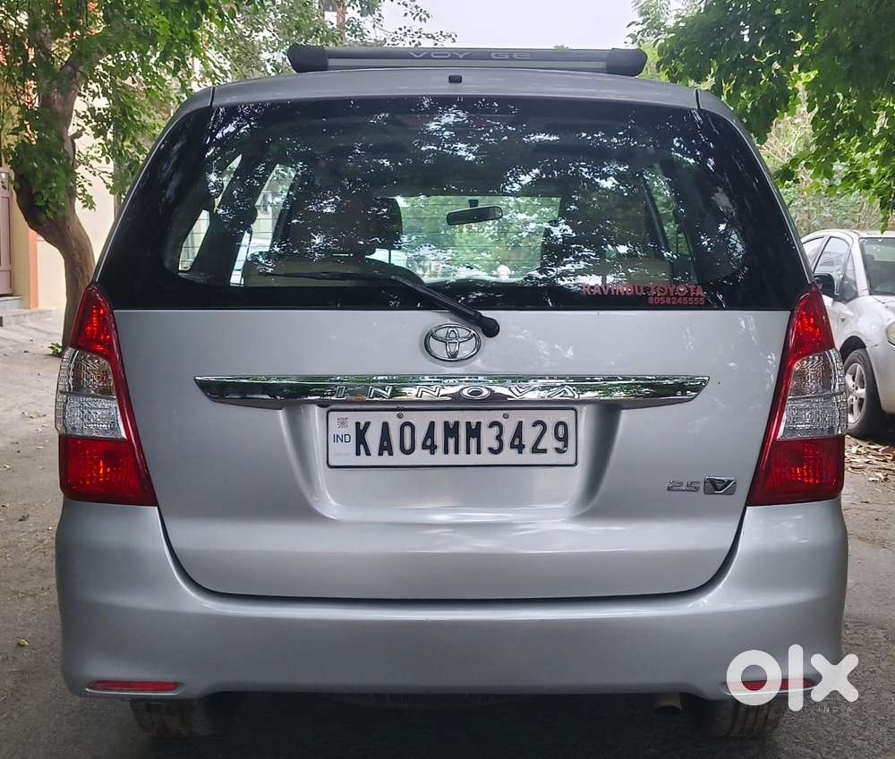 Toyota Innova 2.5 V 8 Str, 2013, Diesel