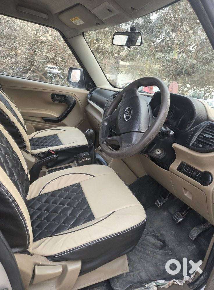 Mahindra Tuv 300 T6 Plus, 2017, Diesel