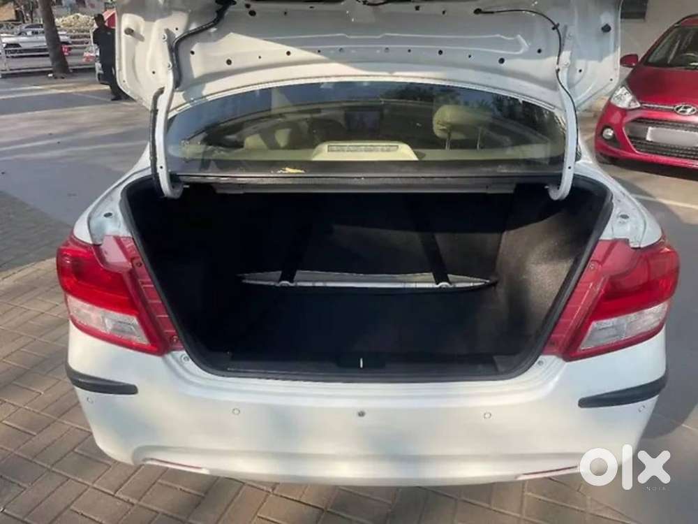 Maruti Suzuki Swift Dzire Vxi(o) Amt, 2023, Petrol