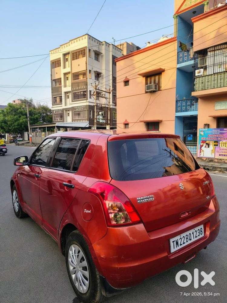 Maruti Suzuki Swift Vxi + Manual, 2010, Petrol