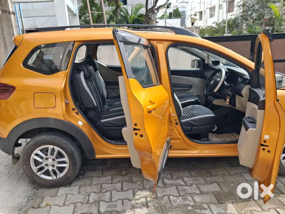 Renault Triber Rxt Amt 2023