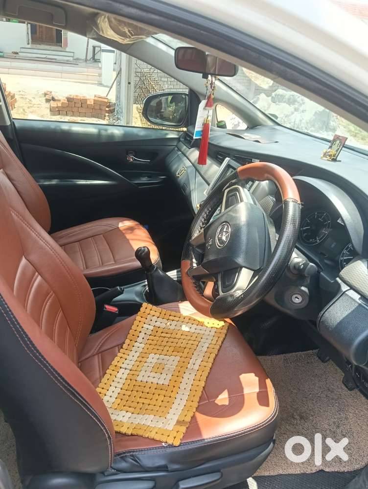 Toyota Innova Crysta 2.4 G Mt 7 Str, 2018, Petrol