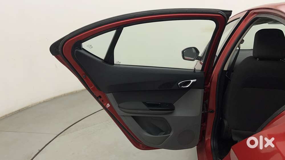 Tata Tigor Xza, 2018, Petrol