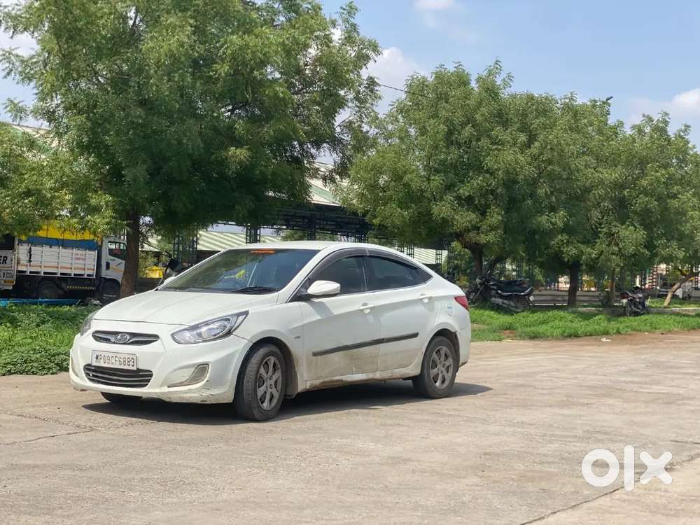 Hyundai Verna 2012
