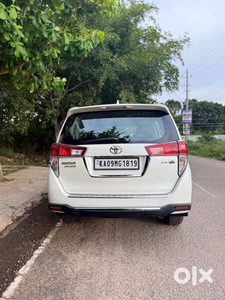 Toyota Innova Crysta 2021 Diesel Manual Car