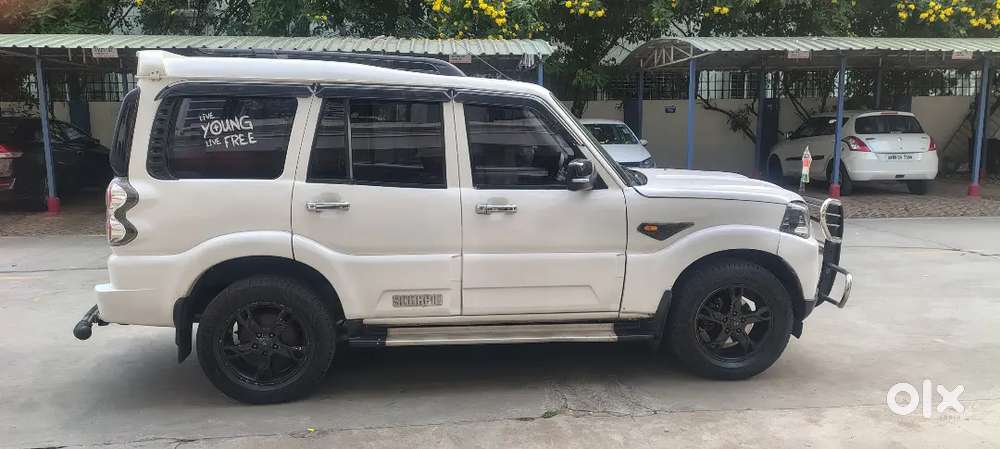 Mahindra Scorpio S10, 2016 Model, Diesel, 154000 Km Driven. New Ac.
