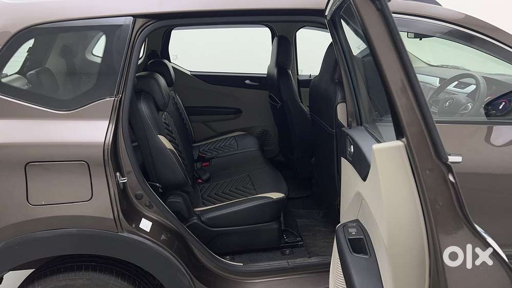 Renault Triber Rxz Easy-r Amt, 2024, Petrol