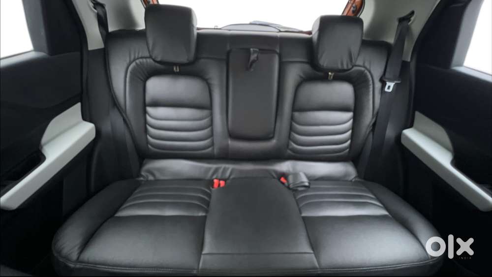 Tata Punch 1.2 Revotron Creative Amt Dual Tone, 2022, Petrol