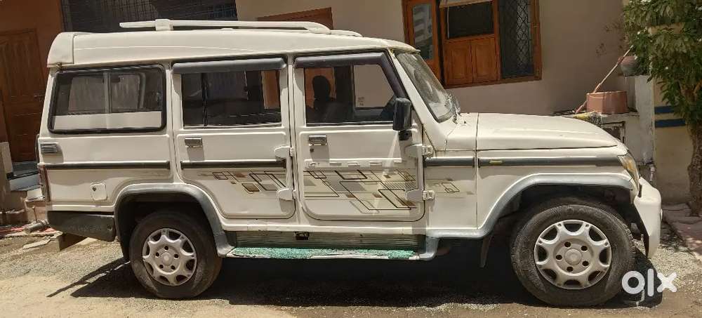 2012 मॉडल नों Ac बोलेरो गाड़ी बेचना है.