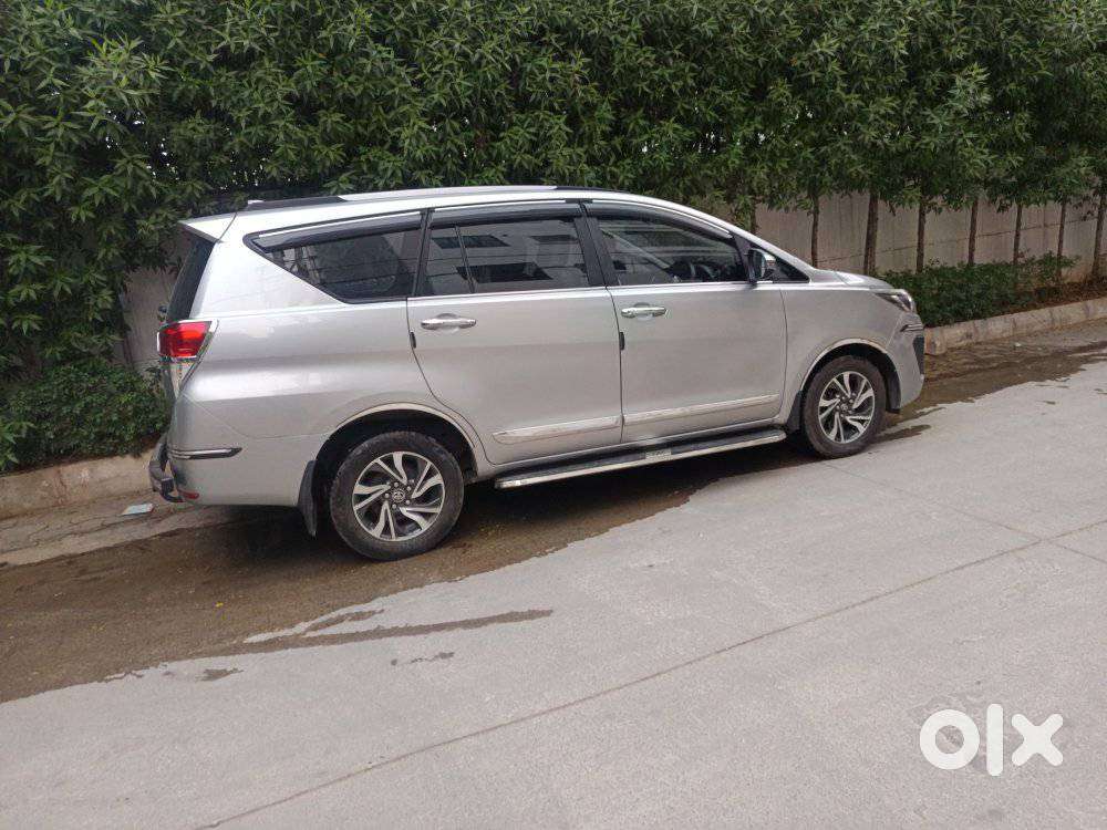 Toyota Innova Crysta 2.8 Gx At 8 Seater, 2022, Diesel