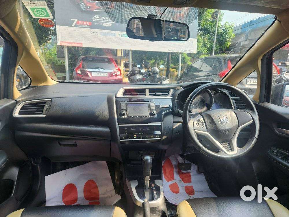 Honda Jazz V Automatic, 2017, Petrol