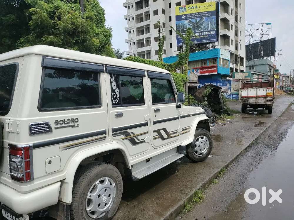 Mahindra Bolero Slx 2011
