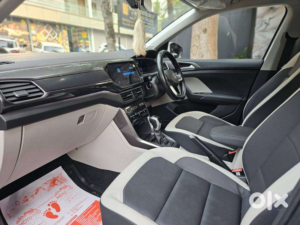 Volkswagen Taigun 1.0 Tsi Topline At, 2023, Petrol