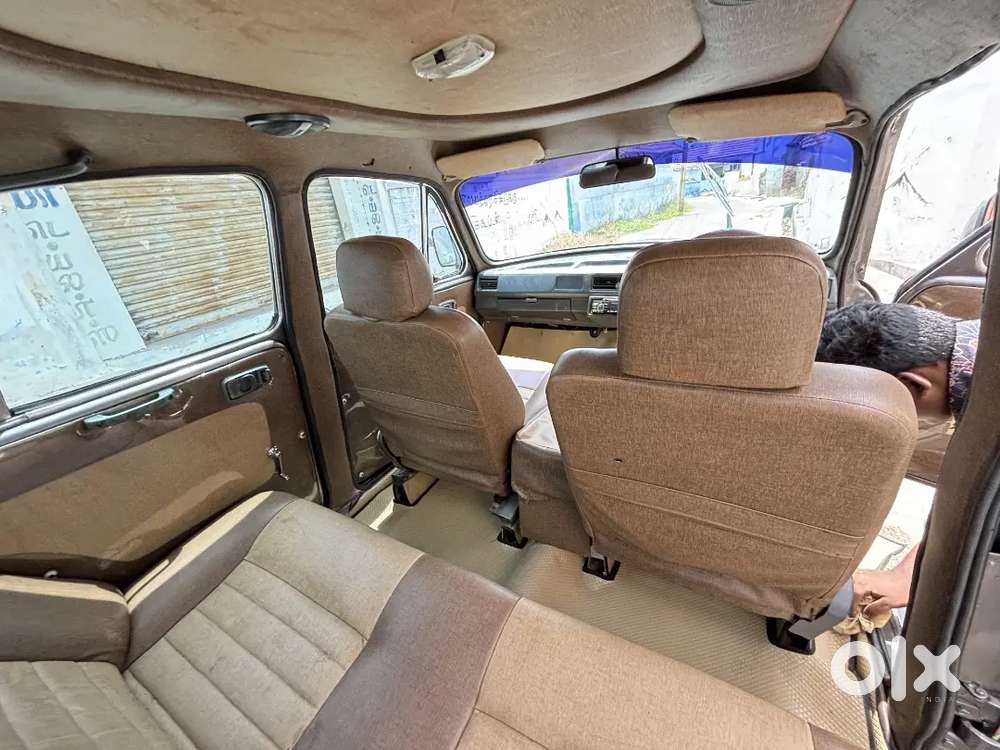 Ambassador Classic 1500 2001