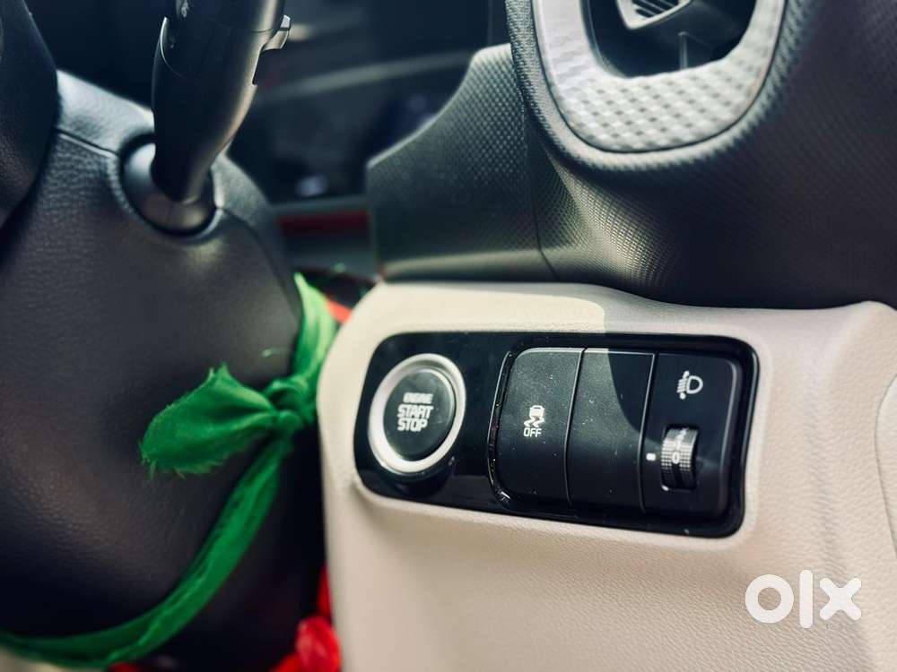 Kia Sonet Petrol 2021