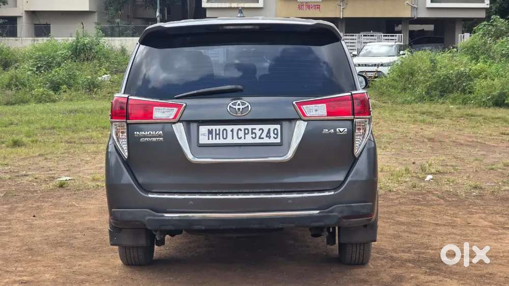 Innova Crysta 2.4 V With Showroom Record