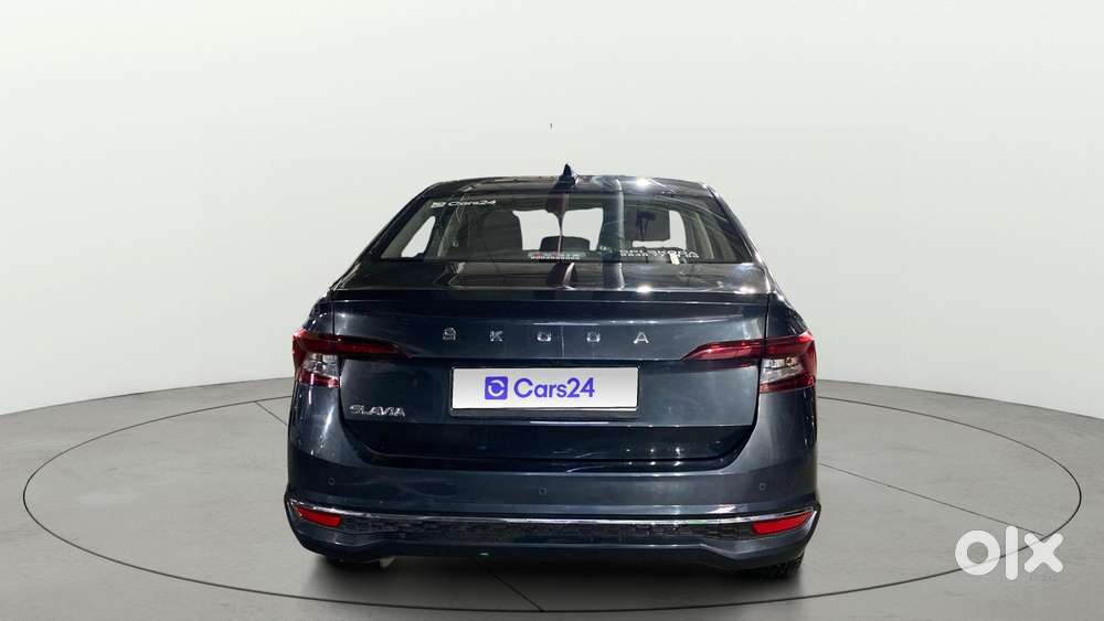 Skoda Slavia Style 1.0l Tsi Mt, 2023, Petrol