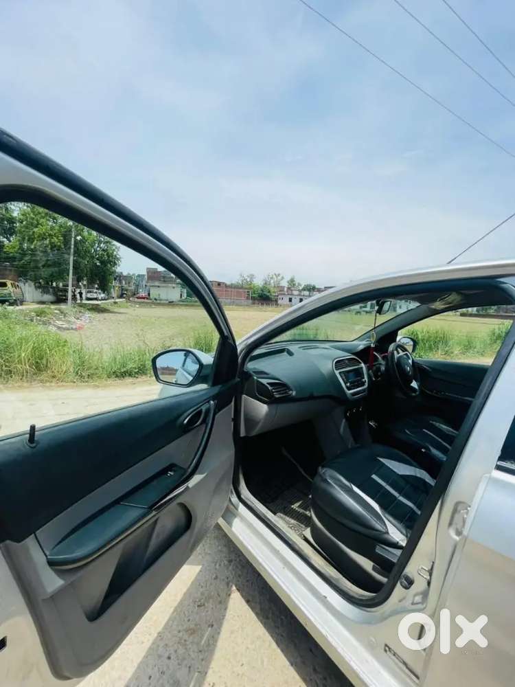 Tata Tiago Revotron 2016 Petrol