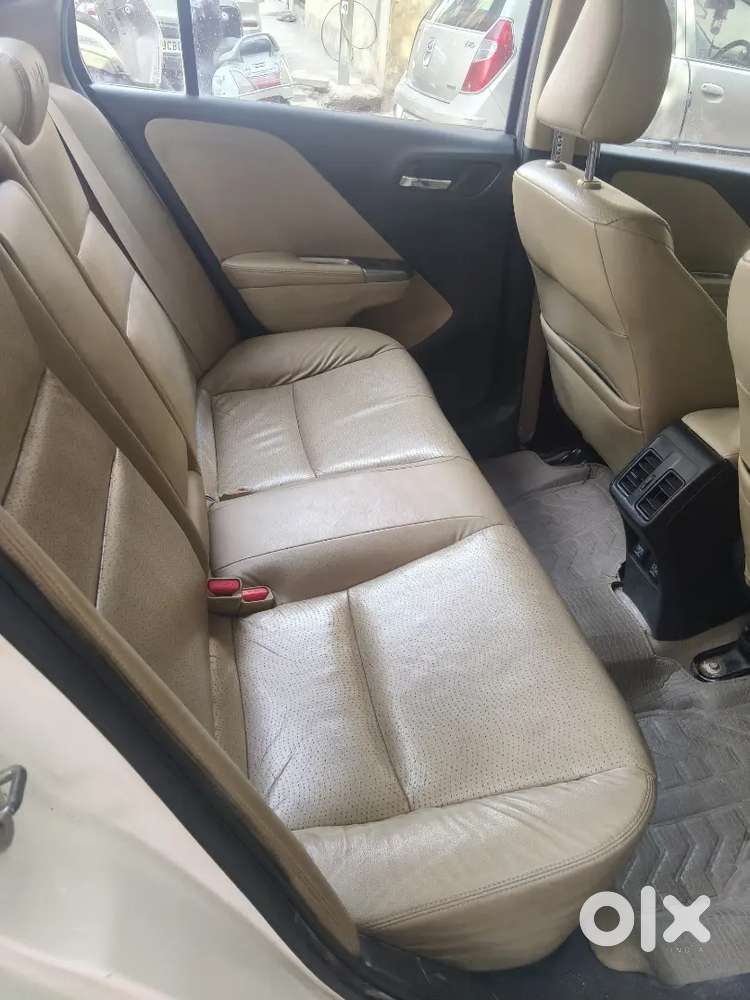 Honda City 2015 1st Owner Vmt Sunroof Push Start Button