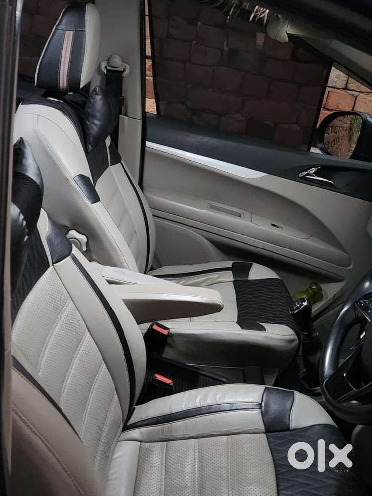 Mahindra Marazo