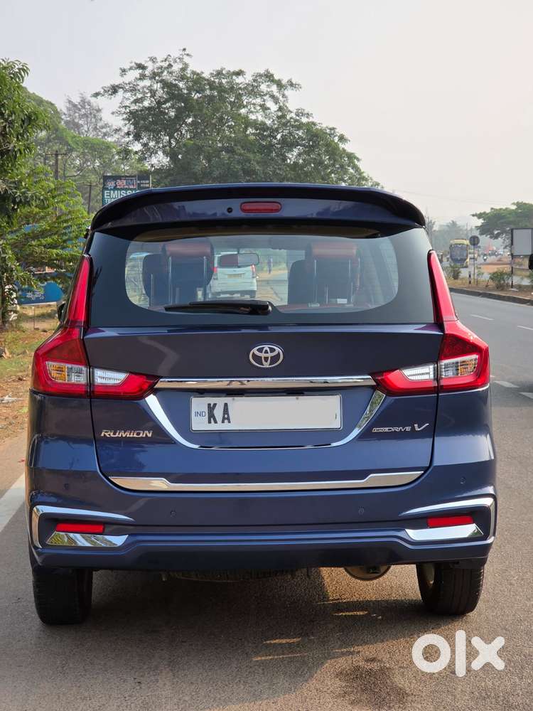 Toyota Rumion V Mt, 2024, Petrol