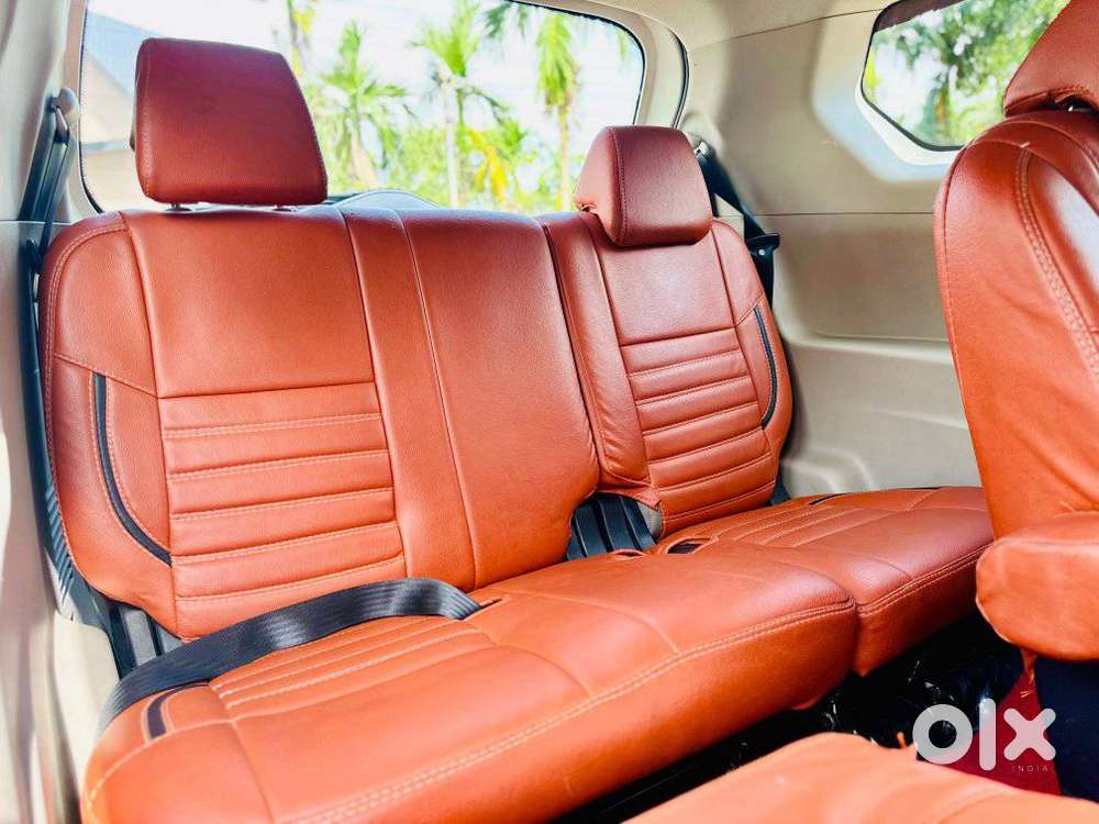 Mahindra Marazzo M6, 2019, Diesel