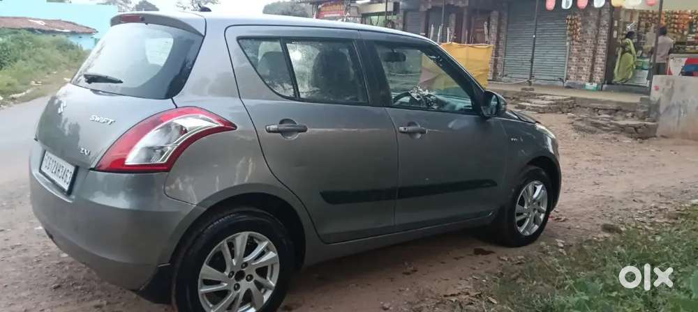 Swift Zxi 2013 Maruti Suzuki
