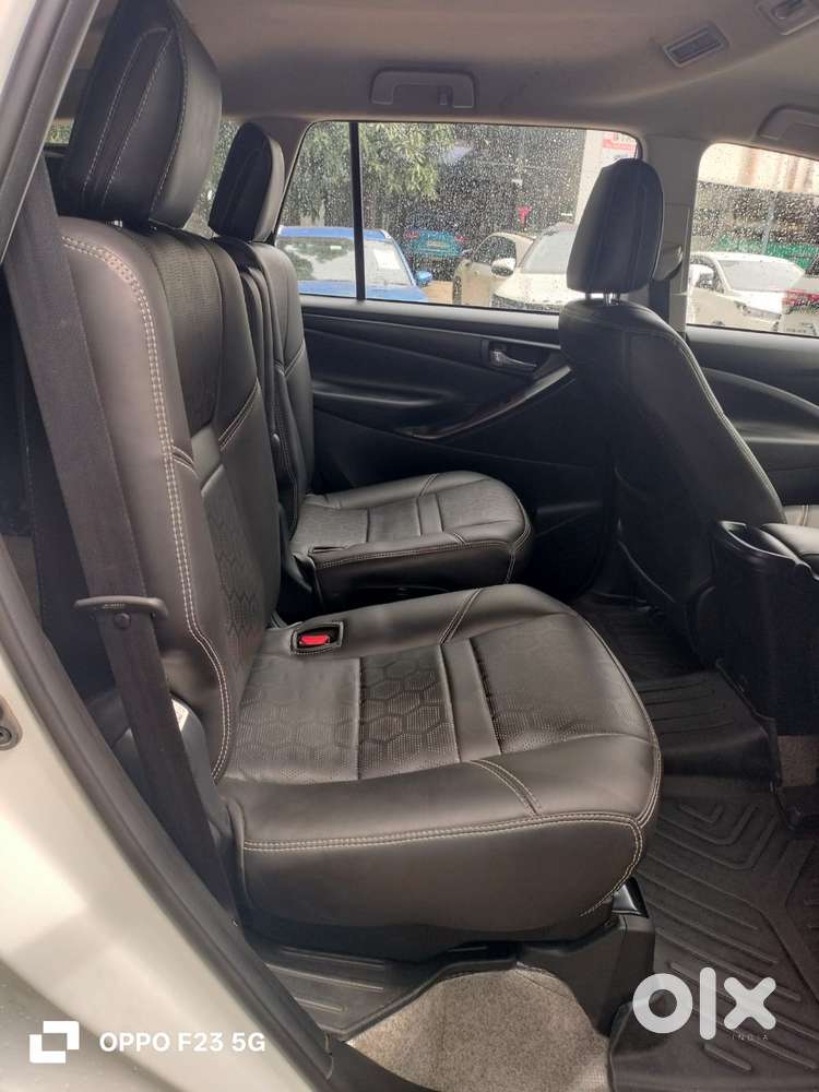 Toyota Innova Crysta 2.4 G Plus Mt 7 Str, 2024, Diesel