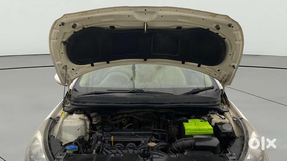 Hyundai Verna Fluidic 1.6 Vtvt Sx, 2013, Petrol