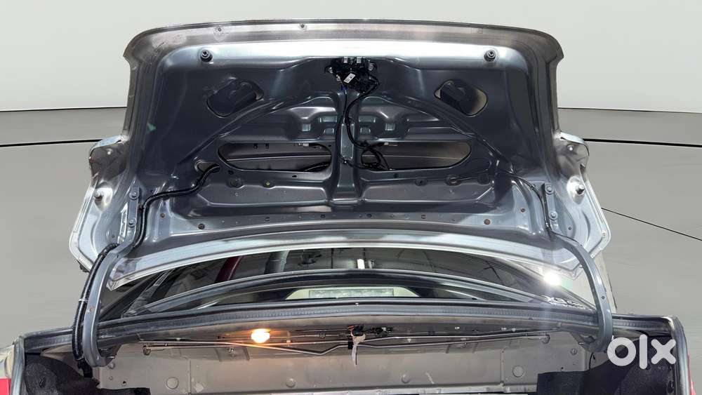 Maruti Suzuki Swift Dzire 1.2 Vxi Bsiv, 2022, Petrol