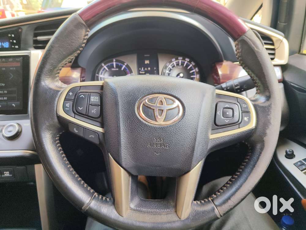 Toyota Innova Crysta 2.4 V 7 Str, 2016, Diesel
