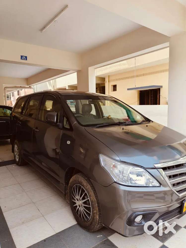 Toyota Innova 2.5 G 2012