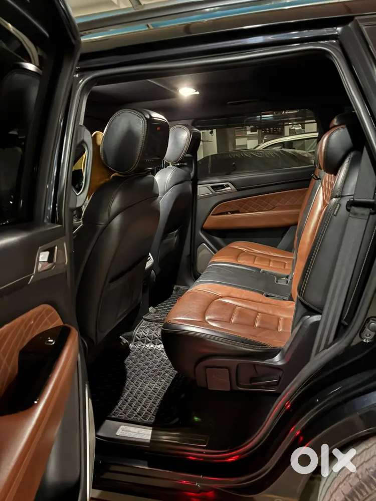 Mahindra Alturas G4 2019 Diesel 160000 Km Driven