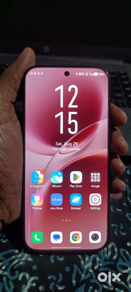Brand New Vivo V70 Elite  Only 4 Months old for Urgent Sale.