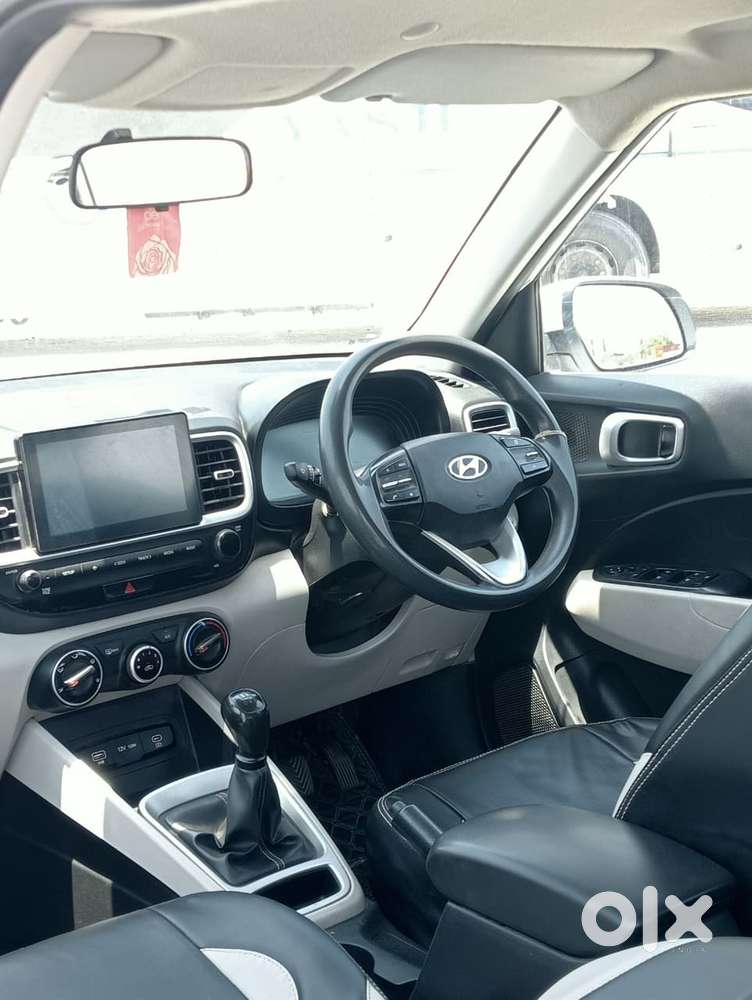 Hyundai Venue S 1.2 Petrol, 2023, Petrol