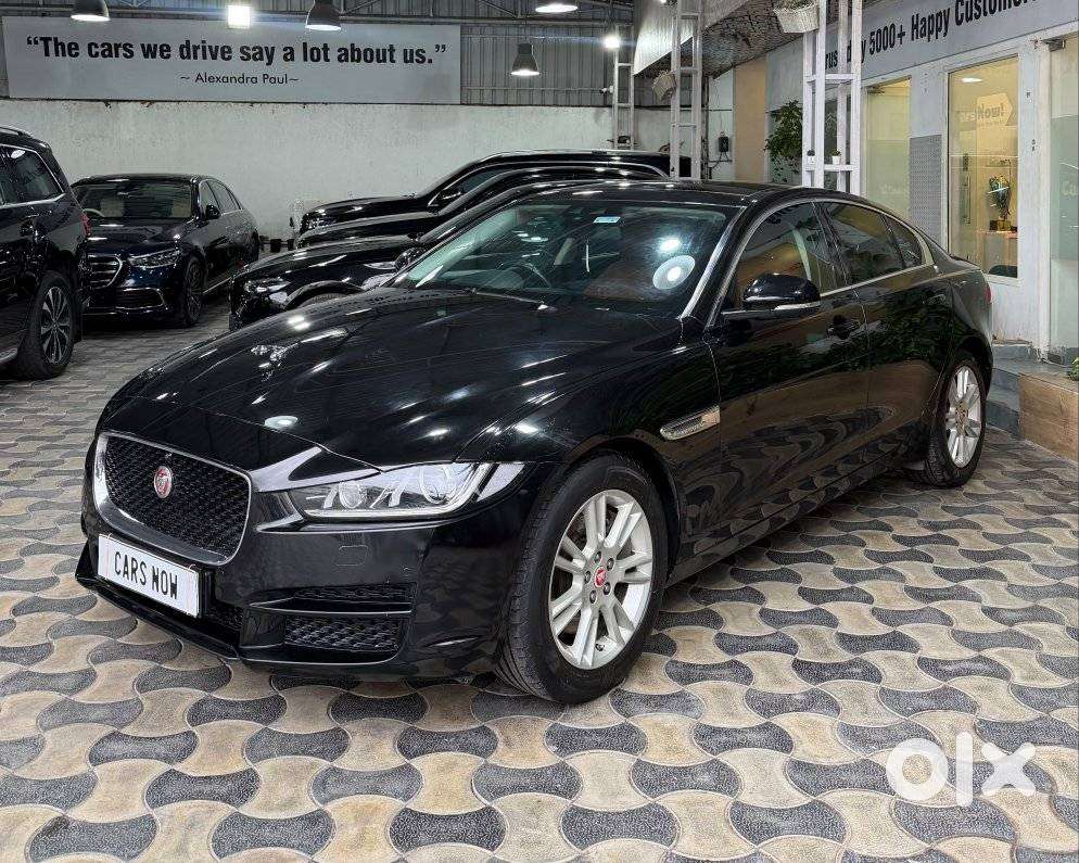 Jaguar Xe Portfolio, 2016, Petrol