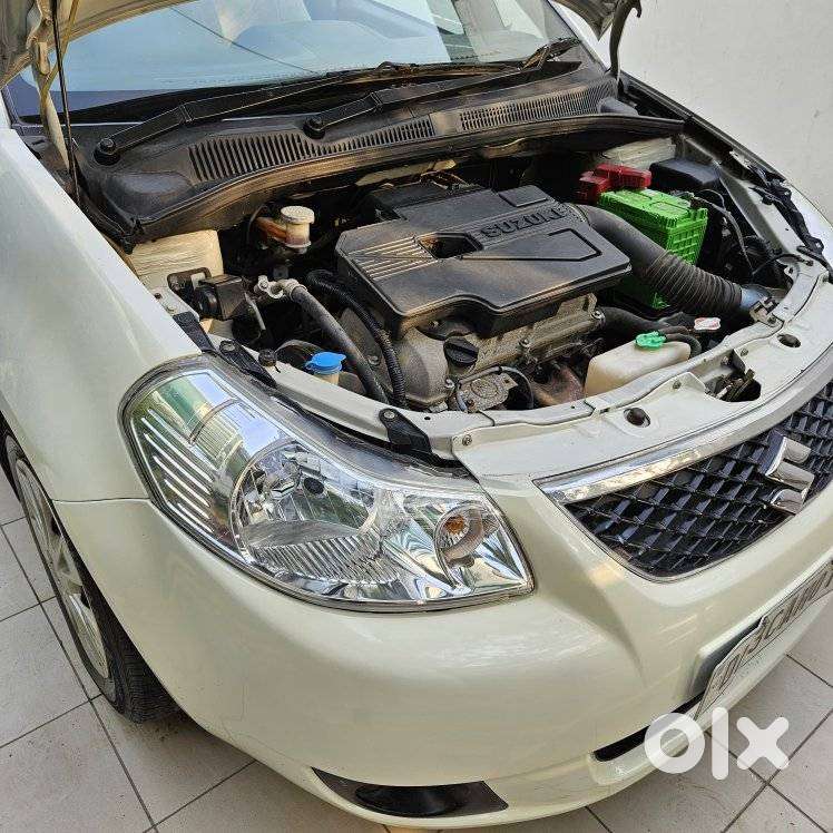 Maruti Suzuki Sx4 Vxi Bsiv, 2013, Petrol