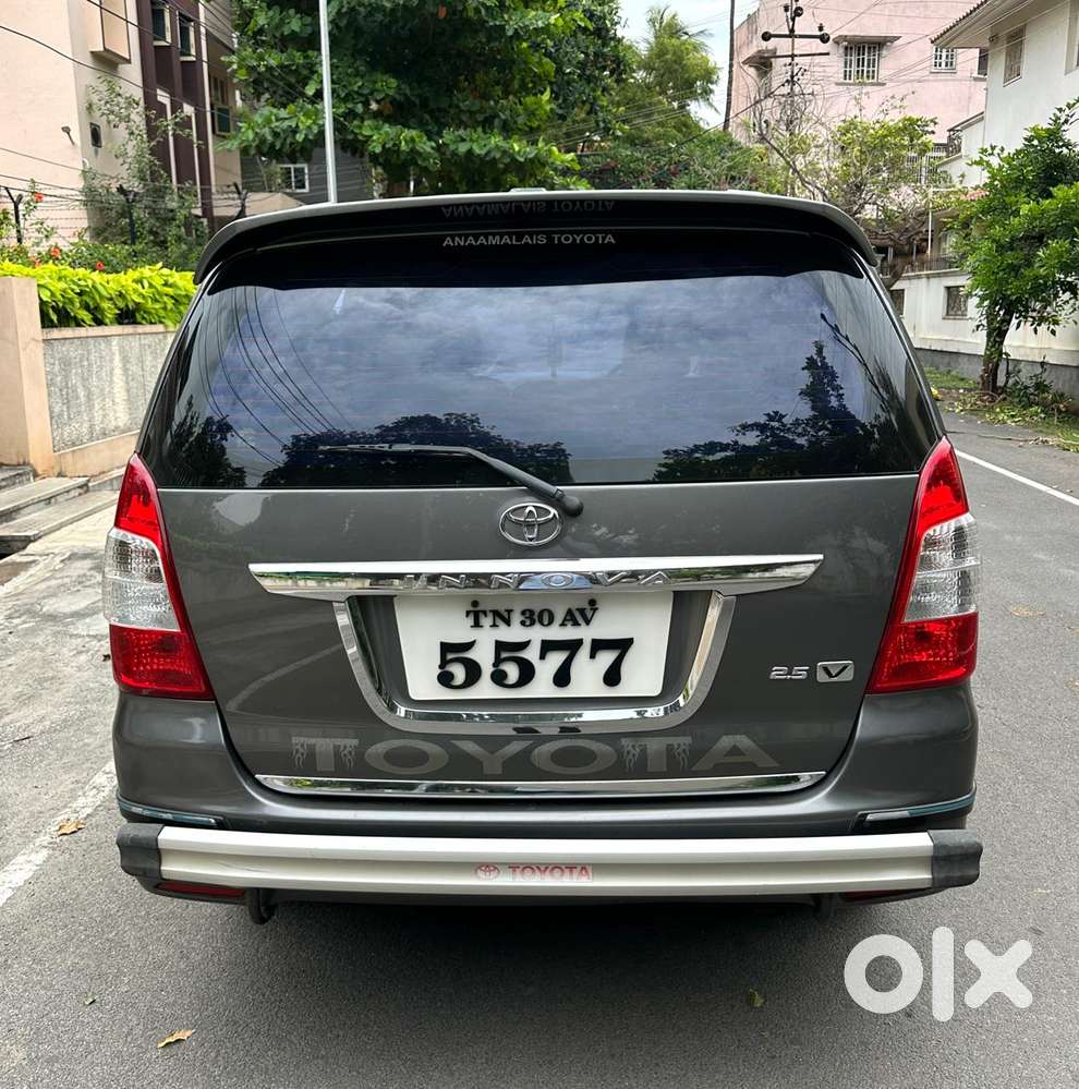 Toyota Innova 2.5 V 8 Str, 2013, Diesel