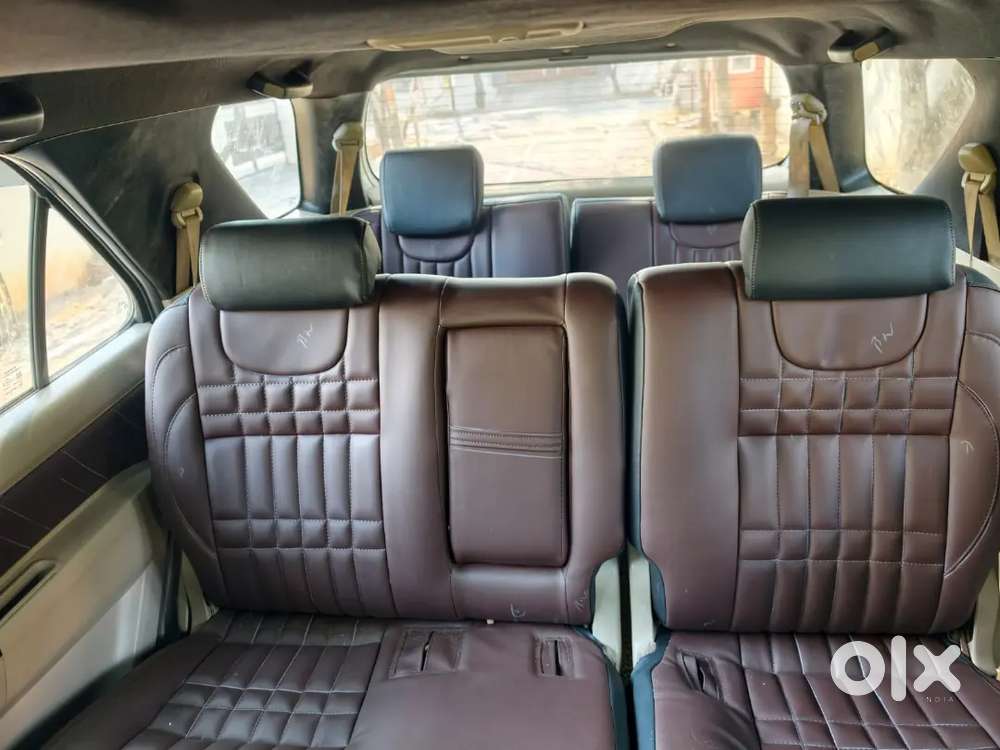 Toyota Fortuner Legender