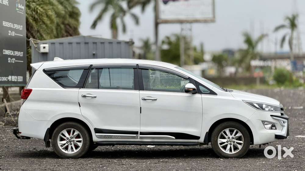 Toyota Innova Crysta 2.4 G Mt 8s, 2018, Diesel