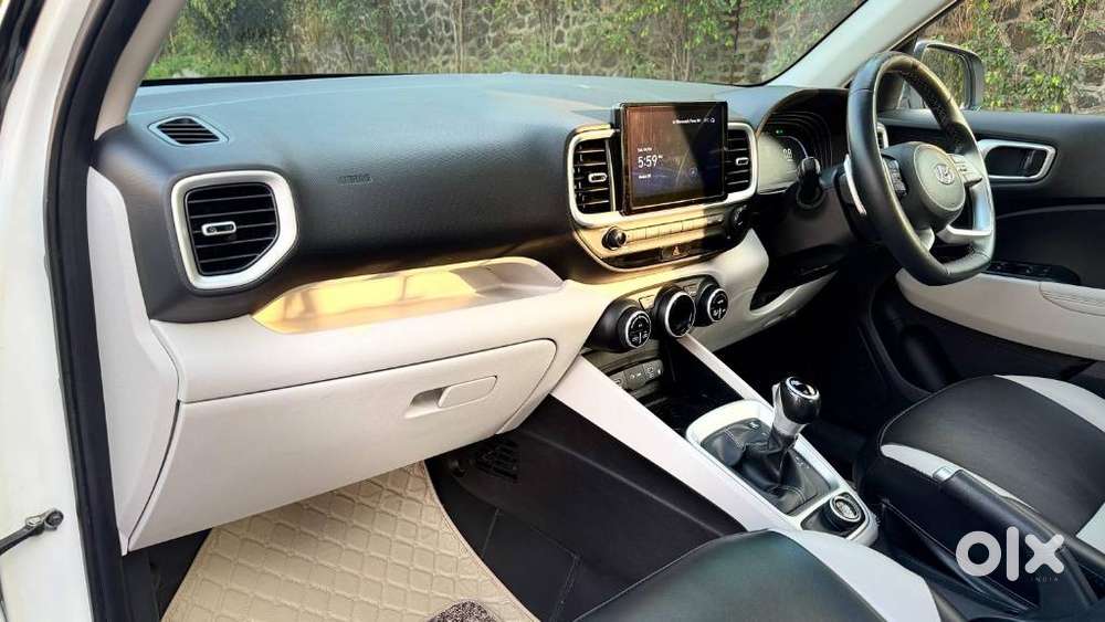 Hyundai Venue 1.0 Sx (o) Turbo Dct Dual Tone, 2023, Petrol