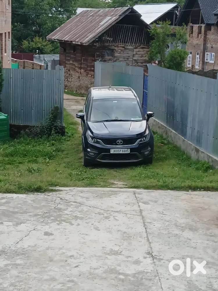 Luxury 7 Seater Suv, Featuristic,