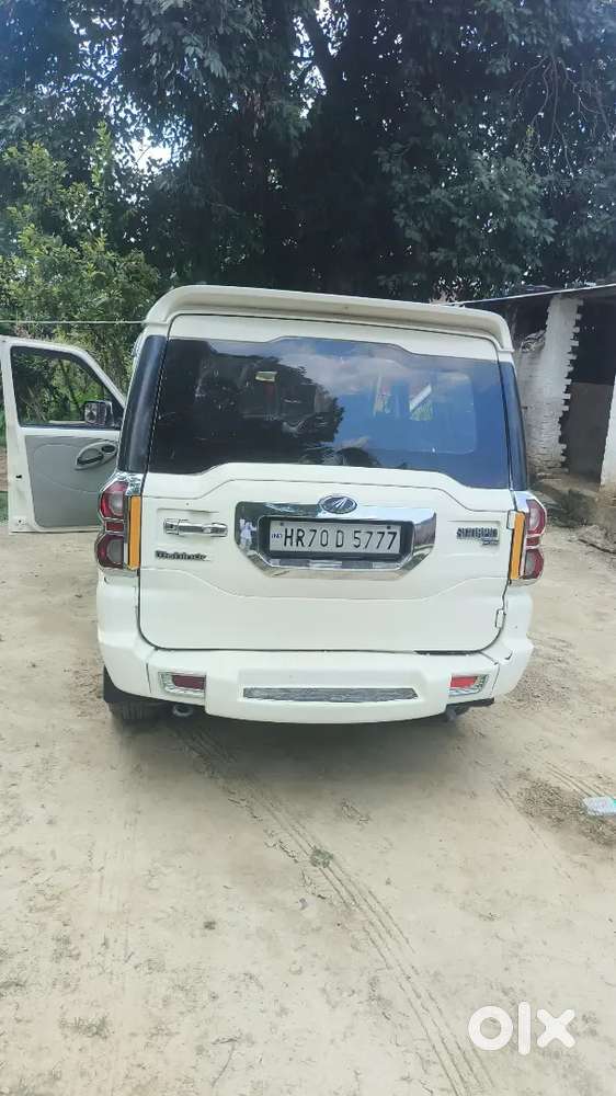 Mahindra Scorpio 2.2 S4 2015