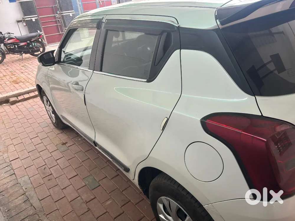 Maruti Suzuki Swift Vxi 2019