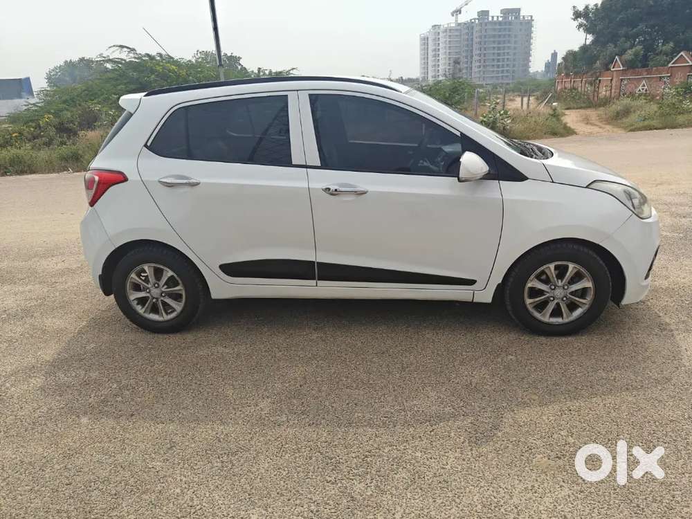 Hyundai Grand I10 2016 Diesel 80000 Km Driven