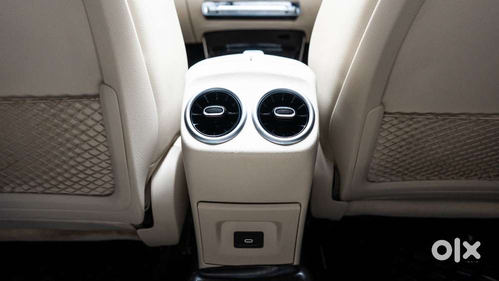 Mercedes-benz A-class Limousine 200, 2023, Petrol