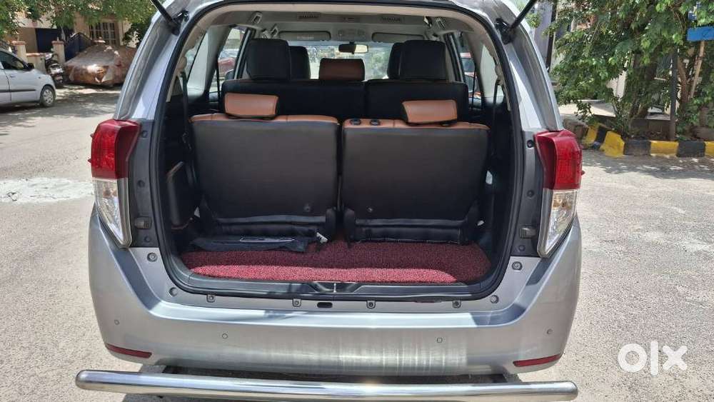 Toyota Innova Crysta 2.4 G Mt, 2023, Diesel
